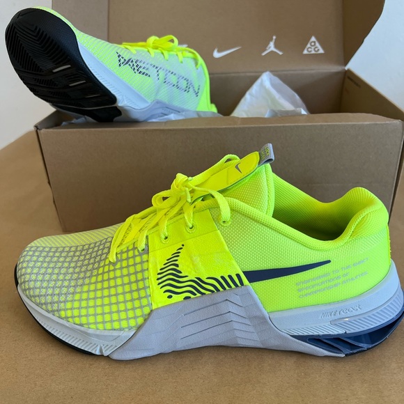 Nike Metcon 8 Men's Neon - Picture 1 of 13